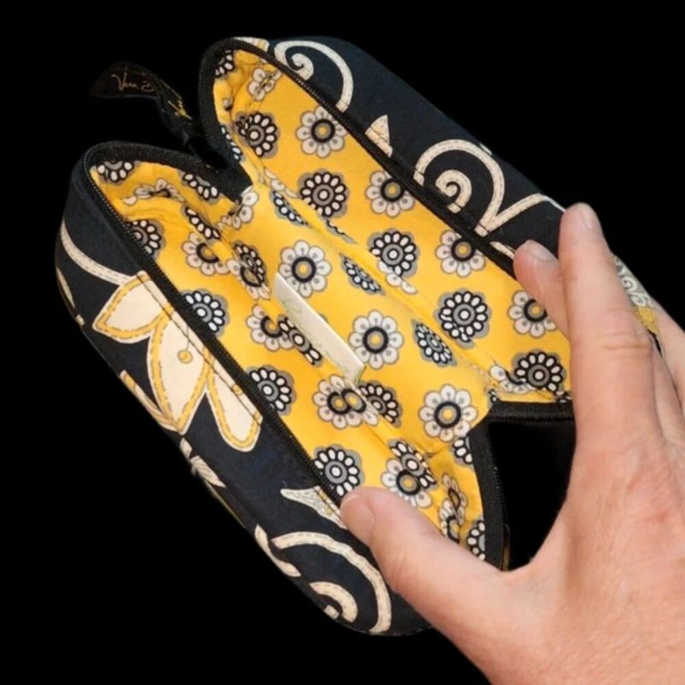 Vera Bradley Black & Yellow Eyeglass Case – Yellow Bird Pattern